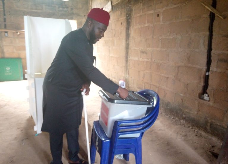 Chief John Bosco Onunkwo casting his vote at Umuchu in Aguata Local Government Area of the state.