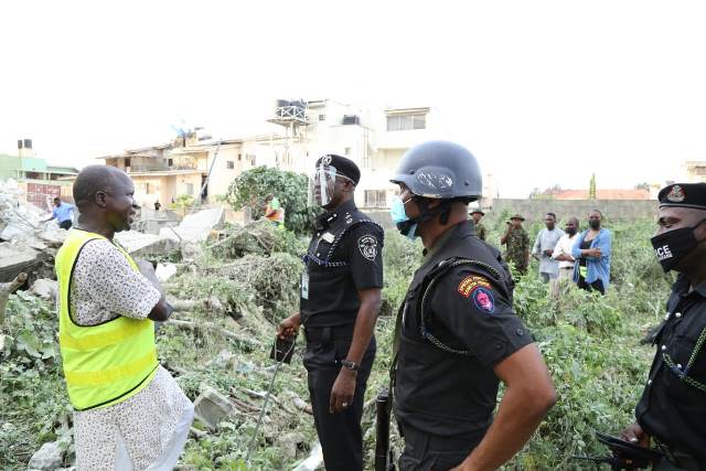 Lagos CP, Hakeem Oumosu at the scene of the collapse
