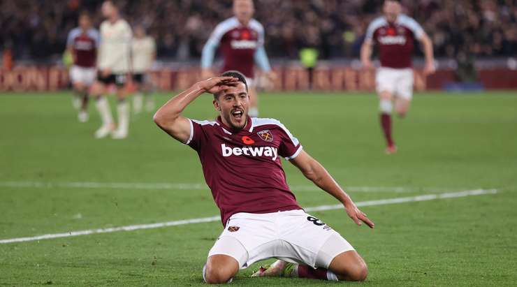 West Ham end Liverpool's season unbeaten run