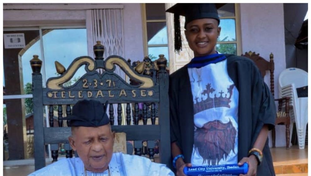 The Alaafin of Oyo, Oba Lamidi Olayiwola Adeyemi III and his daughter, Princess Zainab Adebunmi Adeyemi.