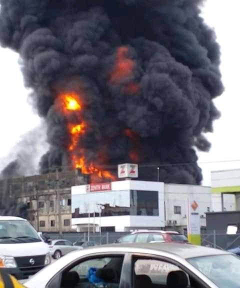 Scene of the raging fire at a building behind Rumuokoro branch of the Zenith Bank ATM Gallery in Obio-Akpor local government area in Rivers State