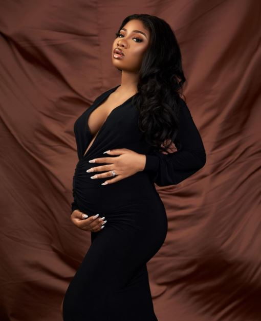 Mocheddah in baby bump