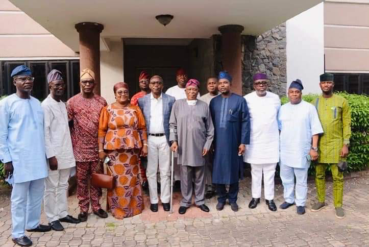 Osoba and excos of Ogun govt