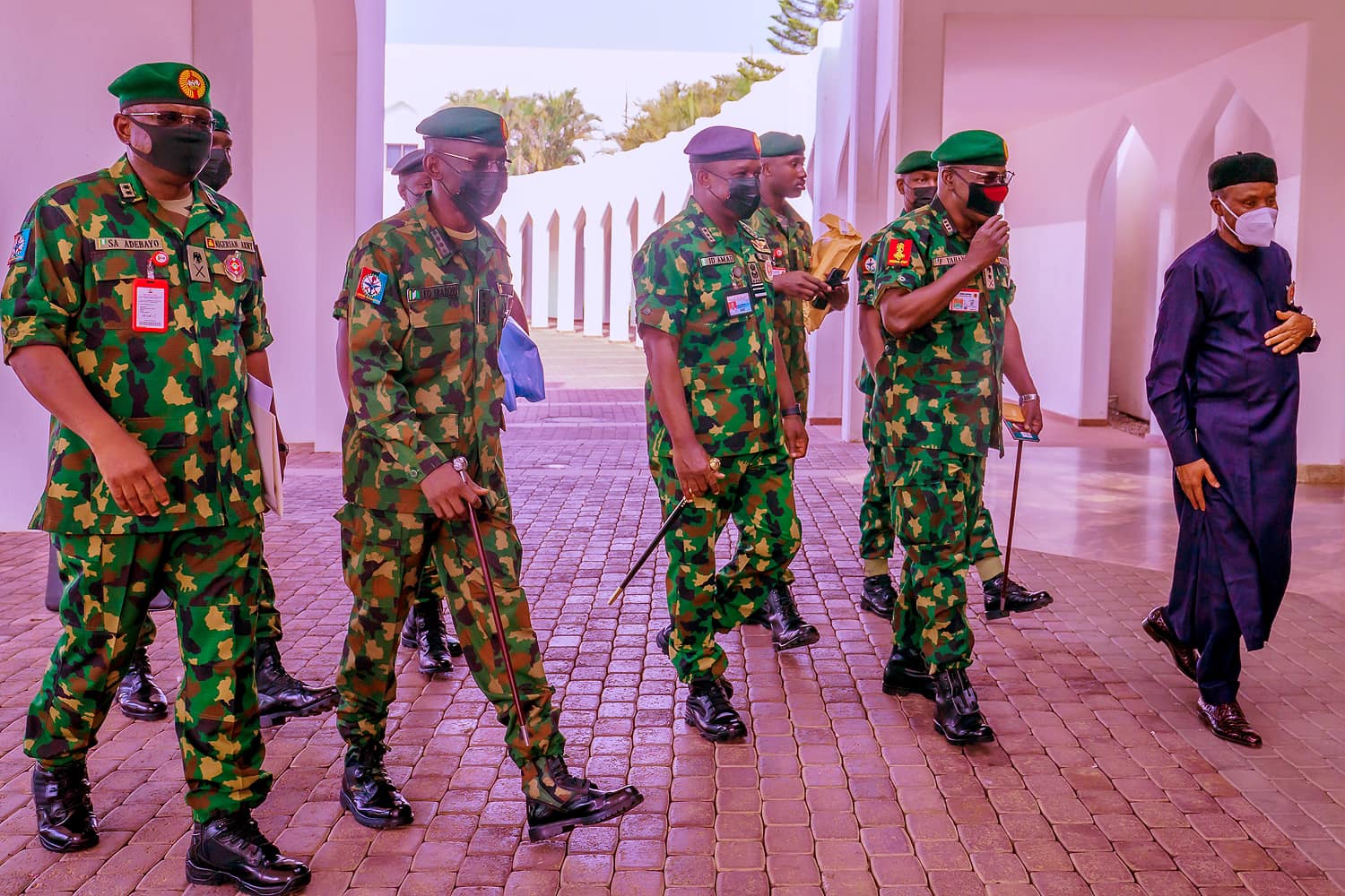 Security chiefs arriving the meeting