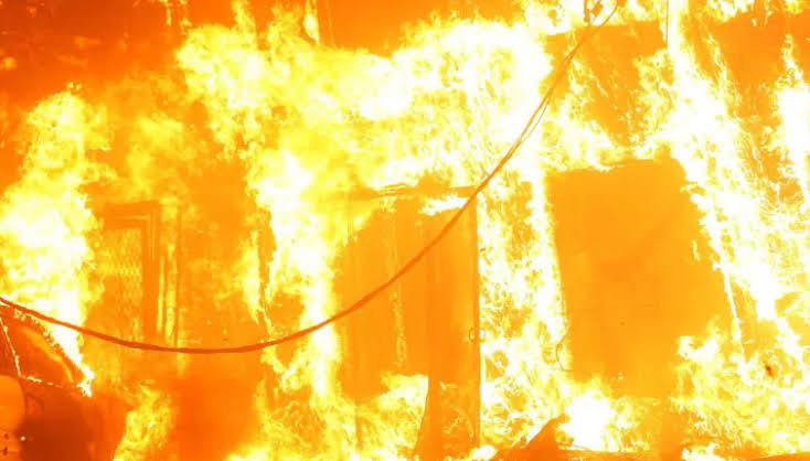Fire guts residential building, shops in Ebonyi