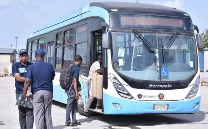 Lagos residents praise Sanwo-Olu over free BRT rides - P.M. News
