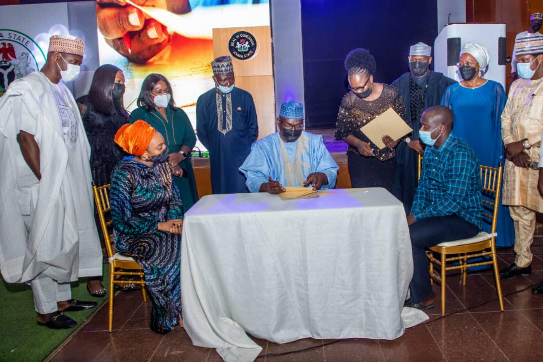 AbdulRazaq signs executive order to ease Kwara business climate