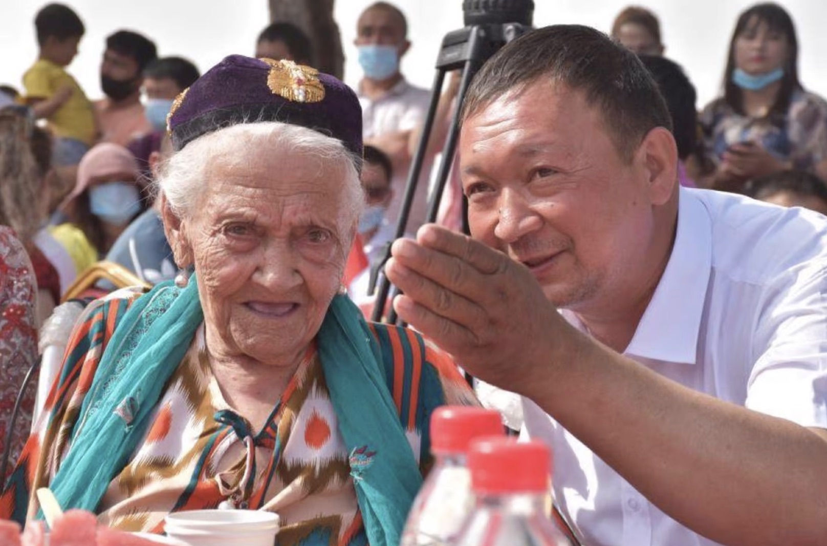 Alimihan Seyiti with her grandson