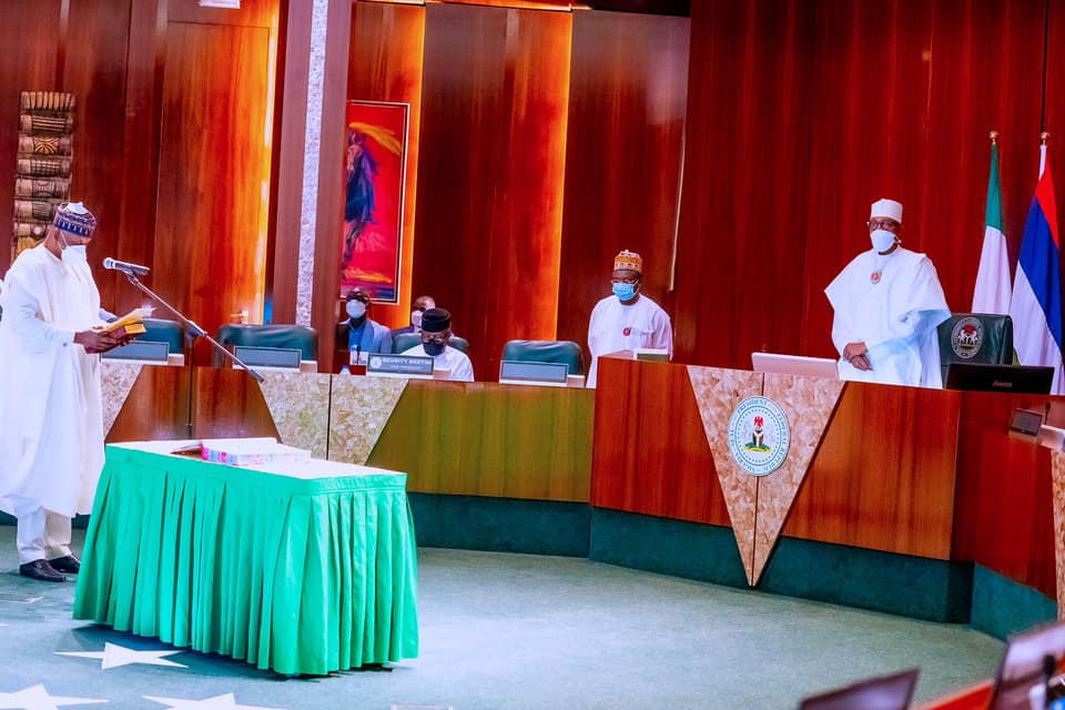 Buhari swears in Muazu Sambo