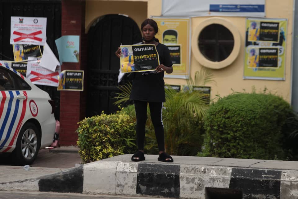 Protesters at Dowen College in Lekki