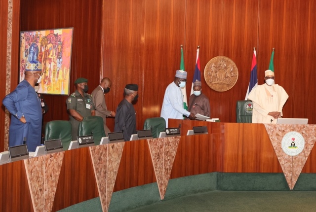 Buhari presides over FEC meeting