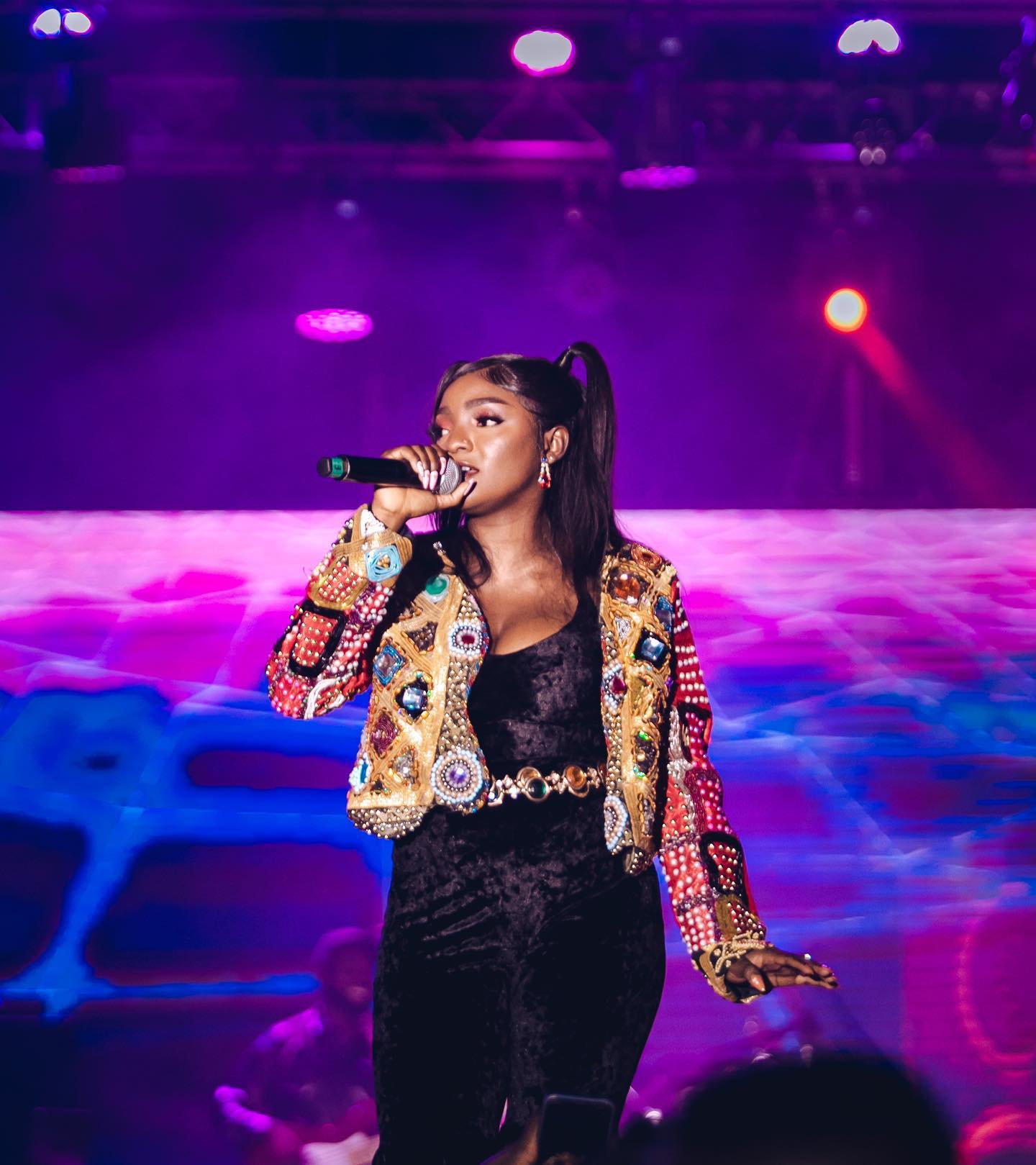 Nigerian singer Simi apologises to her fans - P.M. News