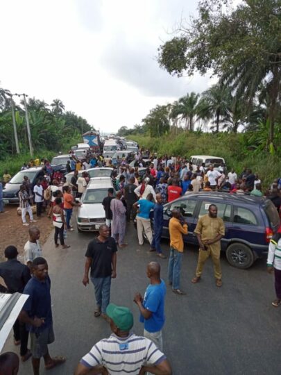 The drivers blocking Benin Auchi road
