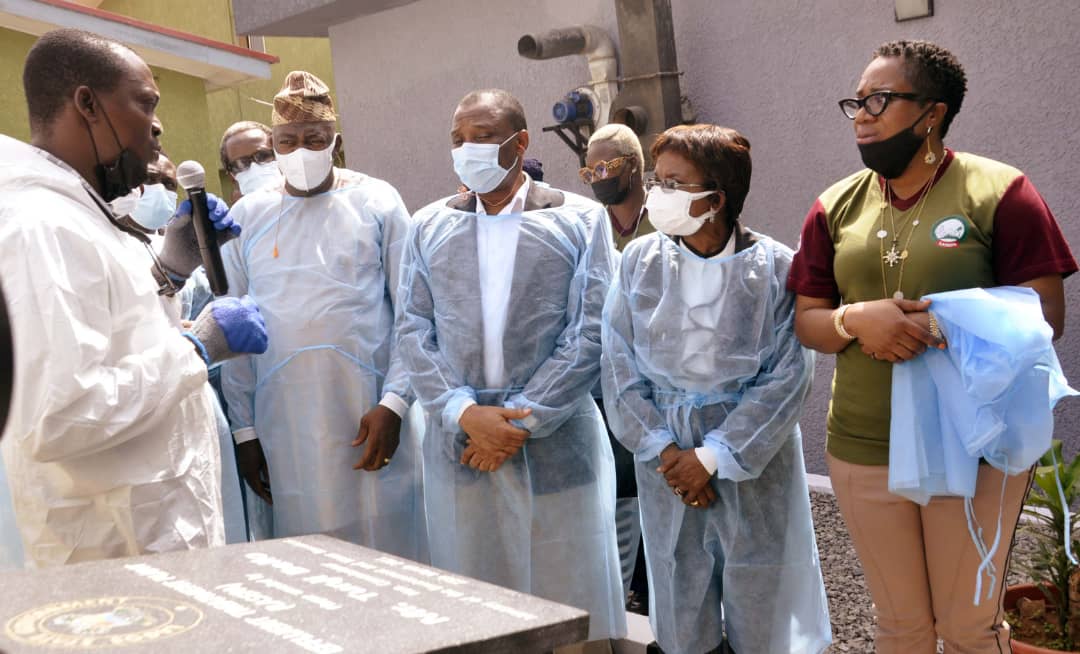 Mr Shina Gbadebo explaining the process of the destruction of the codeine syrup to the dignitaries. L-R: Perm. Sec. Office of the Environmental Services, Mrs Belinda Odeleye, Chairman, Lagos Assembly Committee on Environment, Mr Rotimi Abiru, Commissioner, Environment & Water Resources, Mr Tunji Bello, DG NAFDAC, Prof. Mojisola Adeyeye, and GM LASEPA, Dr Dolapo Fasawe during the inspection of the Effluent Treatment Plant in Ikeja.