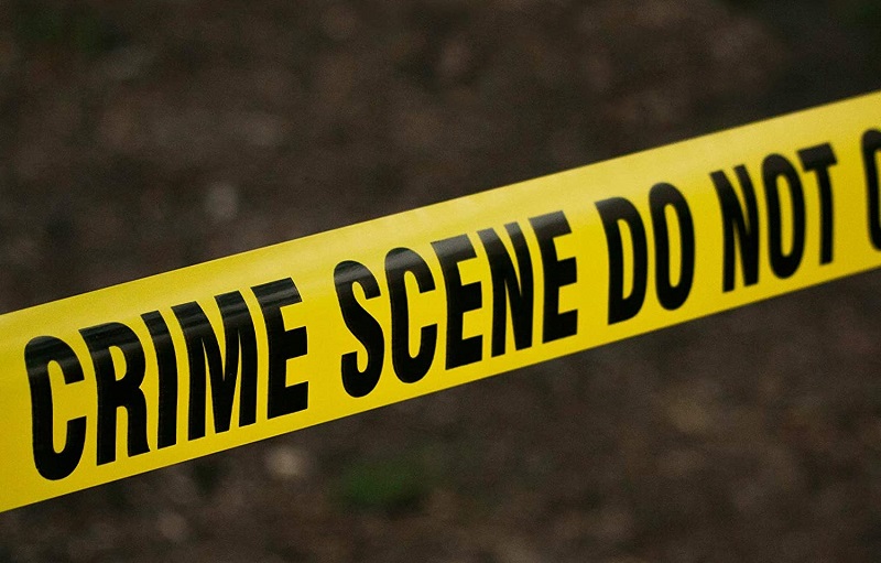 Police officer shoots wife, self, 5 others dead