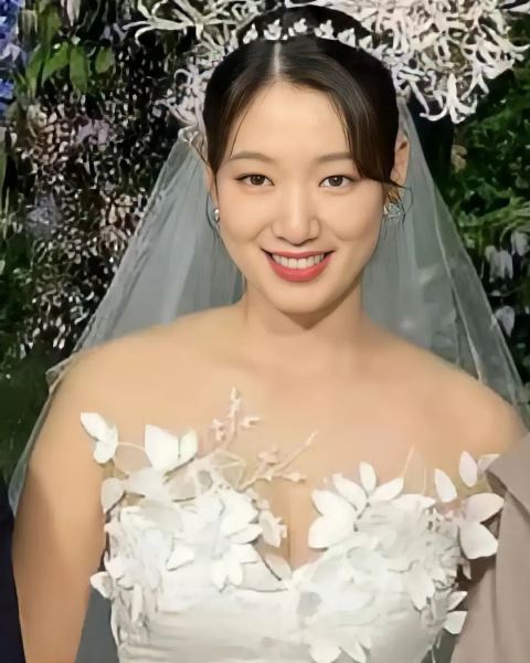 Lovely Shin-Hye