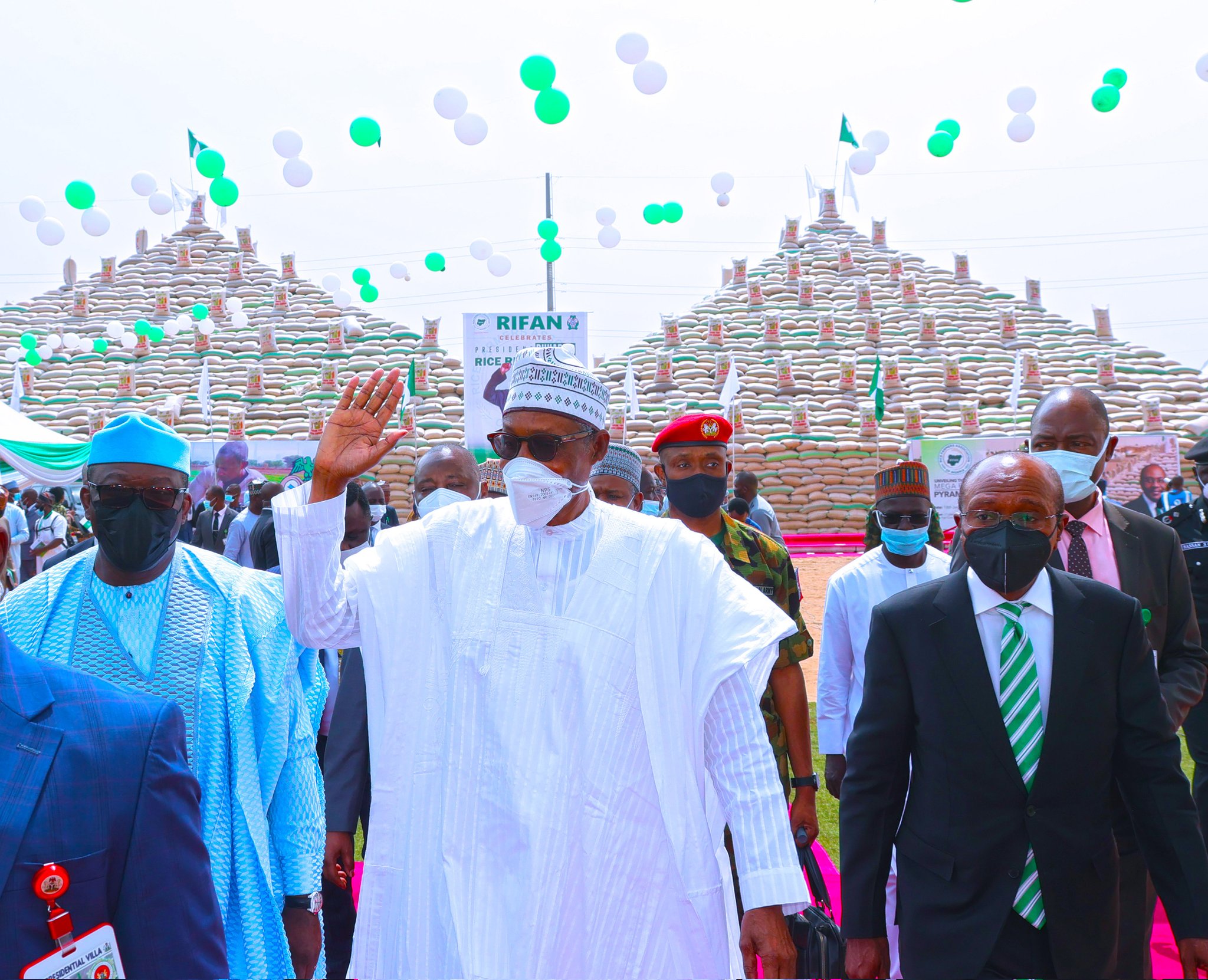 Buhari unveiled pyramids of lies not rice - PDP