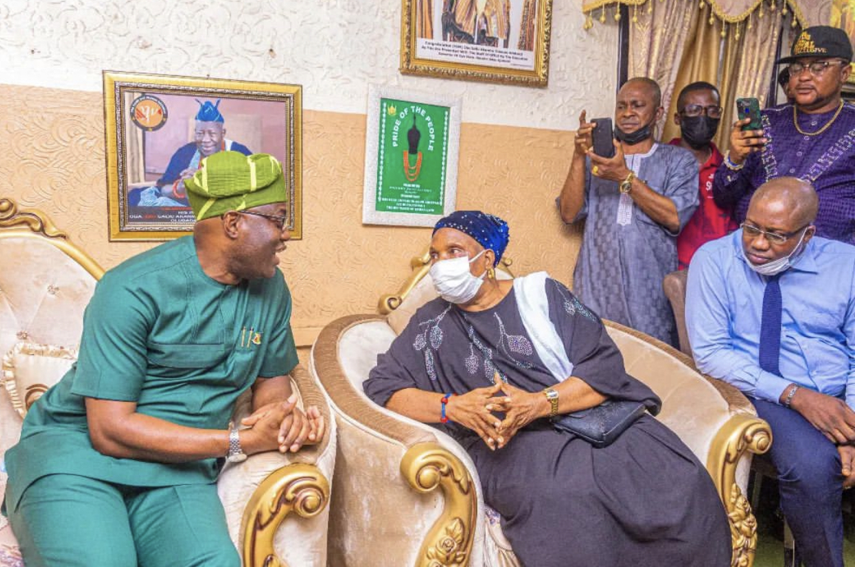 Governor Seyi Makinde, Olubadan's widow, Rasheedat, and the son of the late monarch, Dr. Abdul Raheem Adetunji
