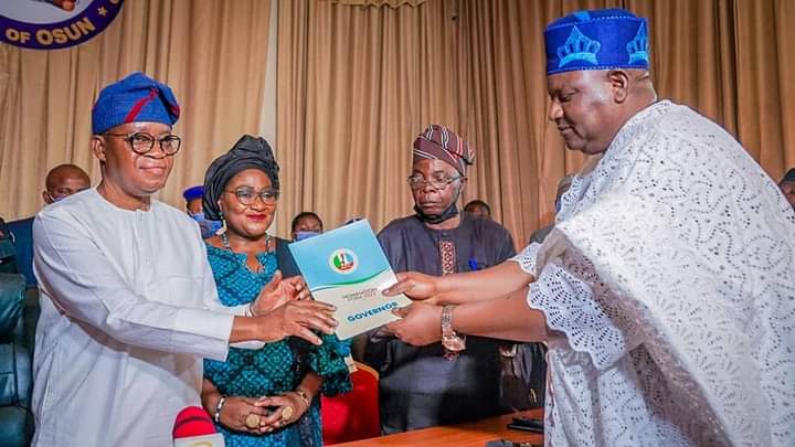 The Expression of Intention and Nomination Forms being presented to Governor Oyetola