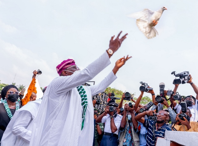 Sanwo-Olu released the pigeon 