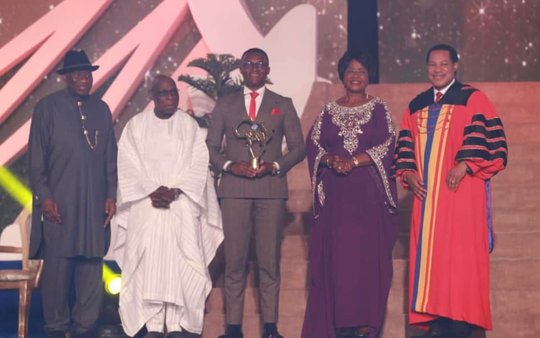 Obasanjo, Jonathan and Oyakhilome with others at the award