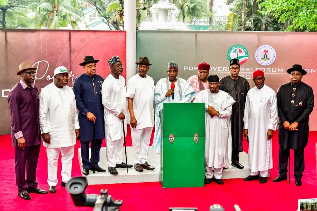 L-R: Oluseyi Abiodun Makinde (Oyo); Ifeanyi Ugwuanyi (Enugu); Udom Emmanuel ( Akwa Ibom); Samuel Ortom (Benue); Nyesom Ezenwo Wike; , Rt. Hon. Aminu Waziri Tambuwal (Sokoto ); Darius Dickson Ishaku (Taraba); Ahmadu Umaru Fintiri (Adamawa); Bala Mohammed (Bauchi); Dr. Ifeanyi Okowa (Delta) and Senator Douye Diri ( Bayelsa) at the PDP Governors’ Forum meeting in Port Harcourt, Rivers State on Monday.