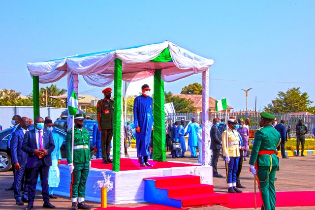  President Muhammadu Buhari inspects ceremonial Guards of Honour at the end of his official visit to Kaduna State. 