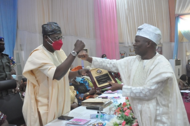 Muri-Okunola with one of the retired permanent secretaries