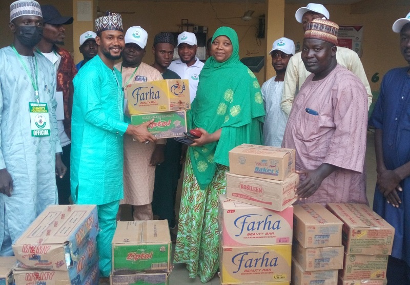 Rapper Sojaboy makes donations to Sokoto orphanages, schools