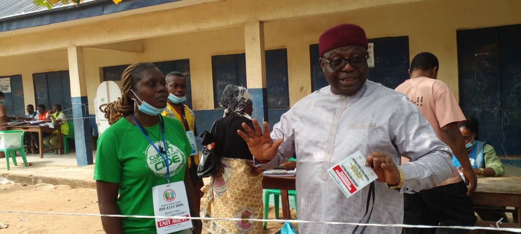 INEC commissioner Okoye at Saint Benedict Demonstration Primary school Igoli-Ogoja, Pulling Unit 005.