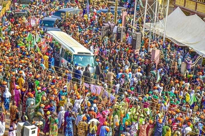 Oyetola's crowd in Ejigbo