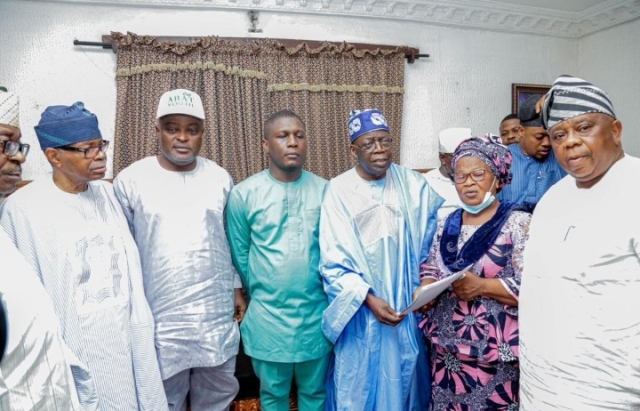 Tinubu and others during the visit