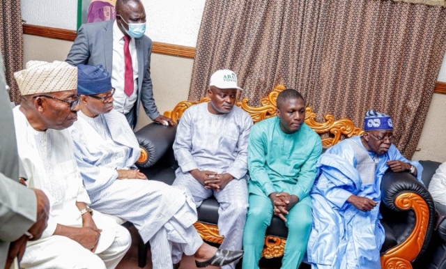 Former Lagos governor and others during the visit