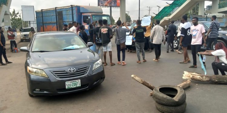 Protesting UNIBEN students