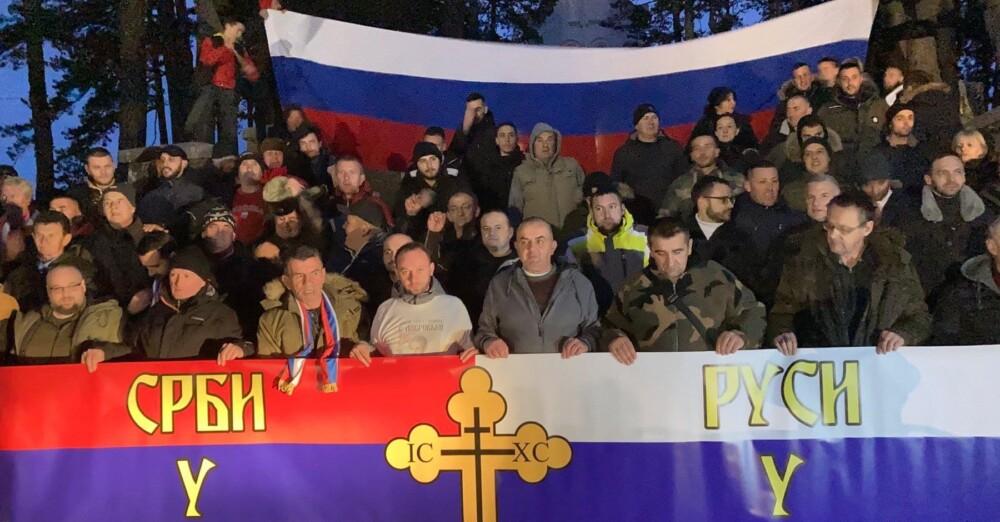 Veselin Djokovic leads 100 Serb nationalists in support of Putin