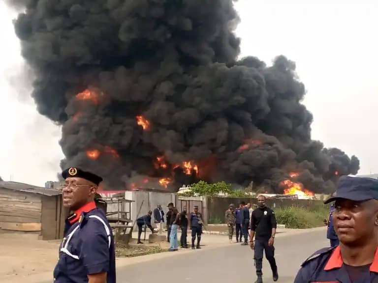 Federal Fire Service says property worth N23 billion and 28 lives were lost in 649 fire incidents across Nigeria in the last quarter of 2022.