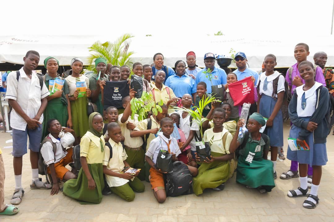 The General Manager, Lagos State Environmental Protection Agebcy ( LASEPA) Dr. Dolapo Fasawe,General Manager, Lagos State Parks and Gardens, Mrs. Adetoun Popoola, the representative of the Managing Director, Lagos State Waste Management Authority (LAWMA), Kemi Hussain Sulaiman and the Managing Director, Lagos State Signage & Advertising Agency (LASAA), prince Adedamola Docemo and the students at the environment stand.
