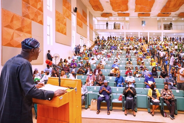 Sanwo-Olu addressing stakeholders in Badagry