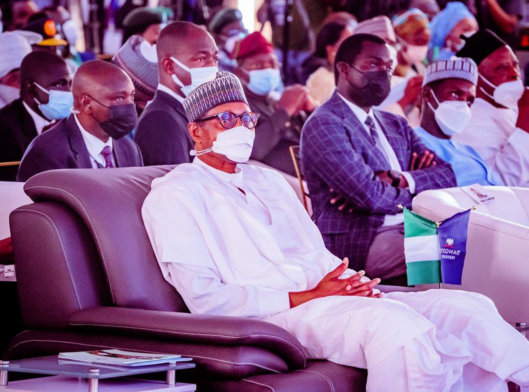 Buhari at the unveiling of Dangote Fertilizer Plant