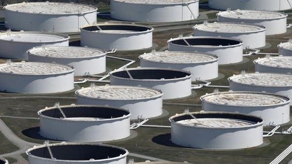 crude-oil-tanks-at-Cushing-oil-hub-US