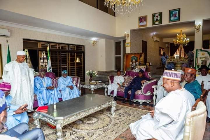 Tinubu in 'urgent meeting' with APC governors