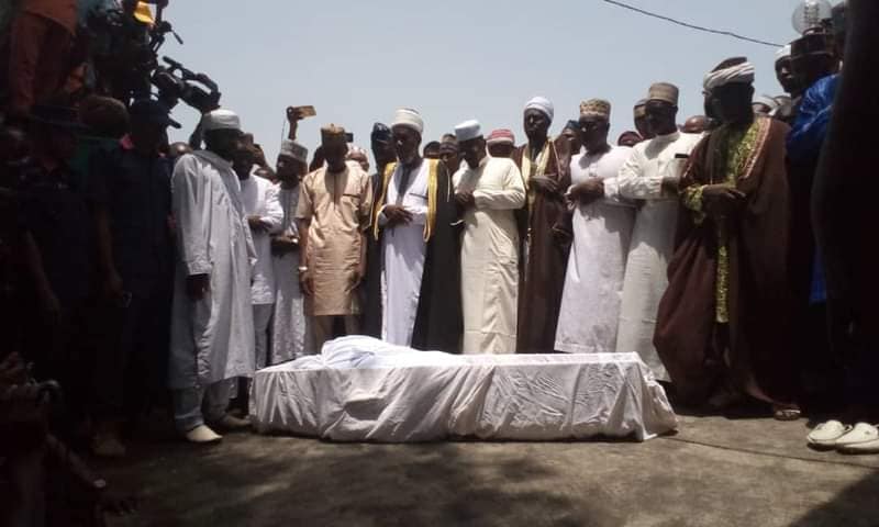 Goodnight Oba Adeyemi As Body Laid To Rest [Photos] - P.M. News