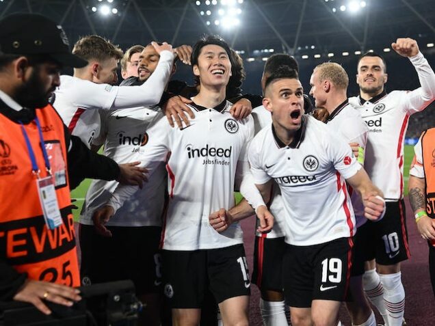 Eintracht Frankfurt players savour win at West Ham