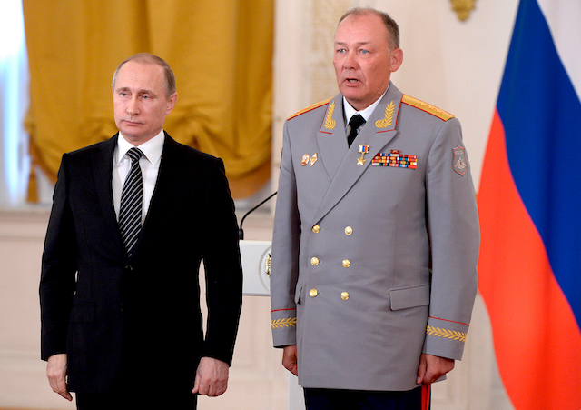 Gen.-Alexander-Dvornikov-and-Putin