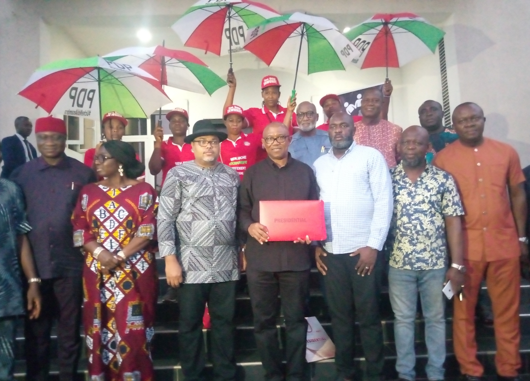 'Like Minds for Peter Obi' group delivers PDP presidential nomination form to Peter Obi.