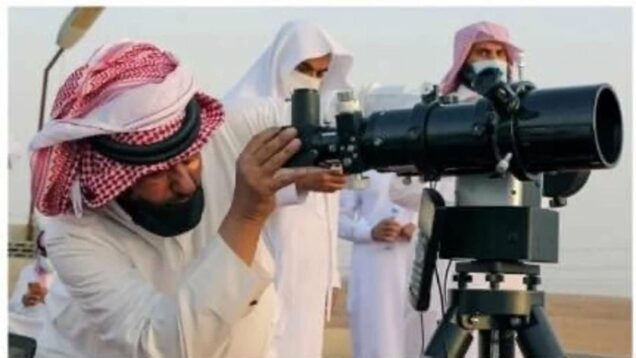 Looking for the moon in Saudi Arabia