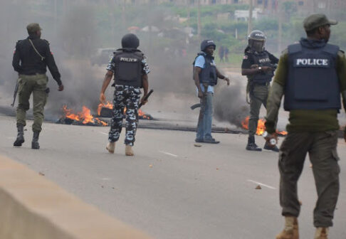 Police kill three suspected kidnappers, rescue victim in Oyo