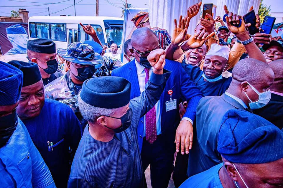 See What Happened To Osinbajo Today When He Hit Ibadan, Visited Olubadan (Photos) 64 Osinbajo 5