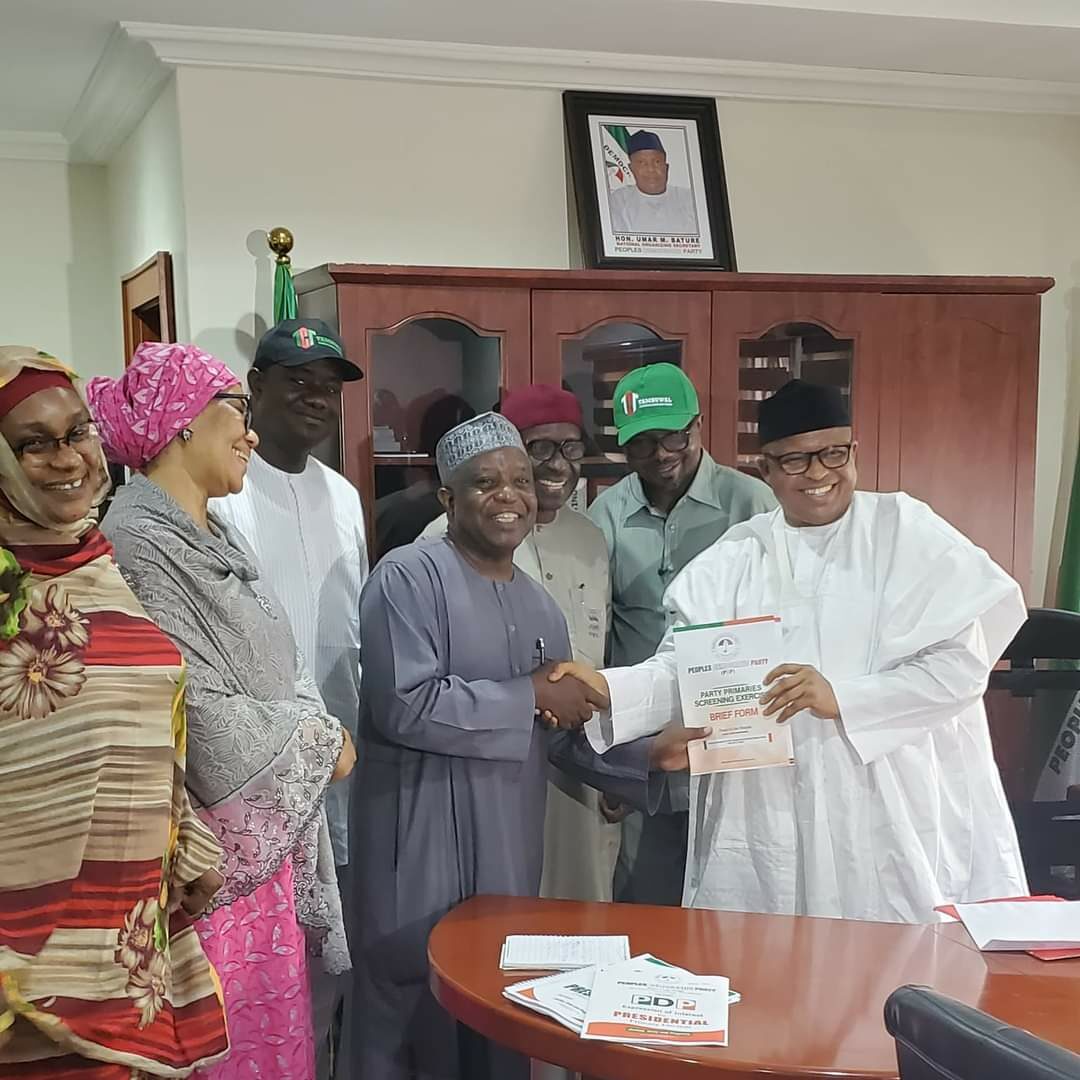 2023 Presidency: Tambuwal submits form, says I will unite Nigerians