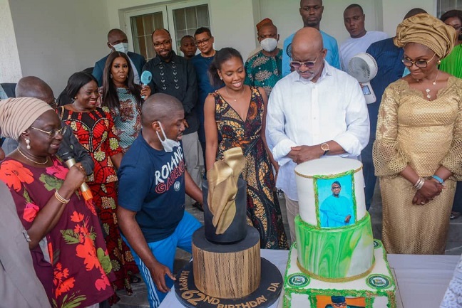 Governor Dapo Abiodun at the Presidential Lodge, Abeokuta, while addressing members of the state executive committee , secretariat staff and some Ogun APC members to commemorate his 62 birthday and third year in office.